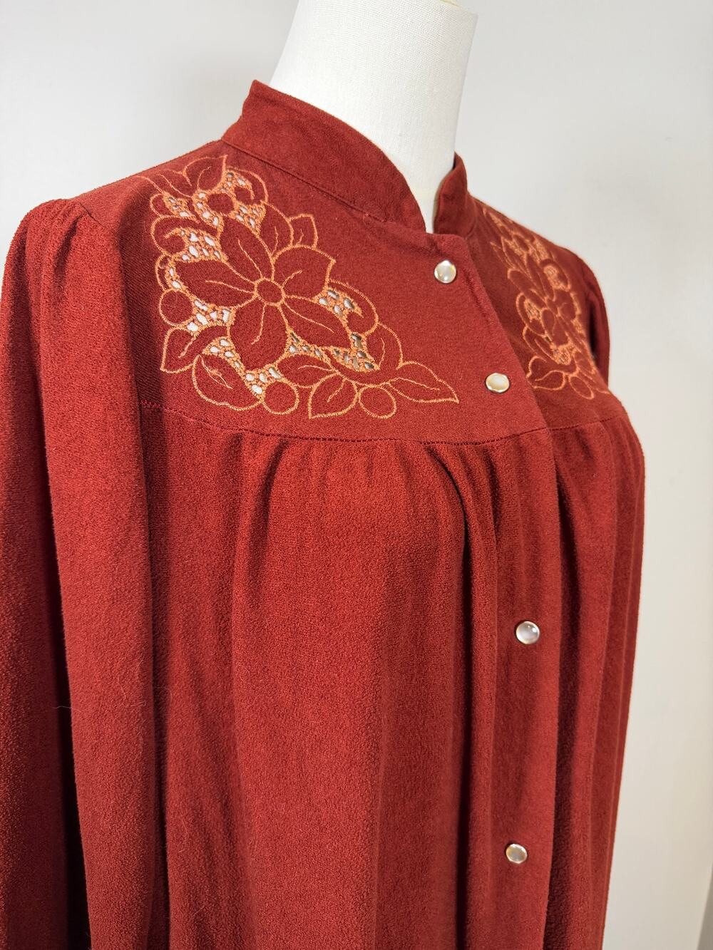 VTG Housecoat Embroidered Red Katz Robe Full Length Loungewear USA Womens M
